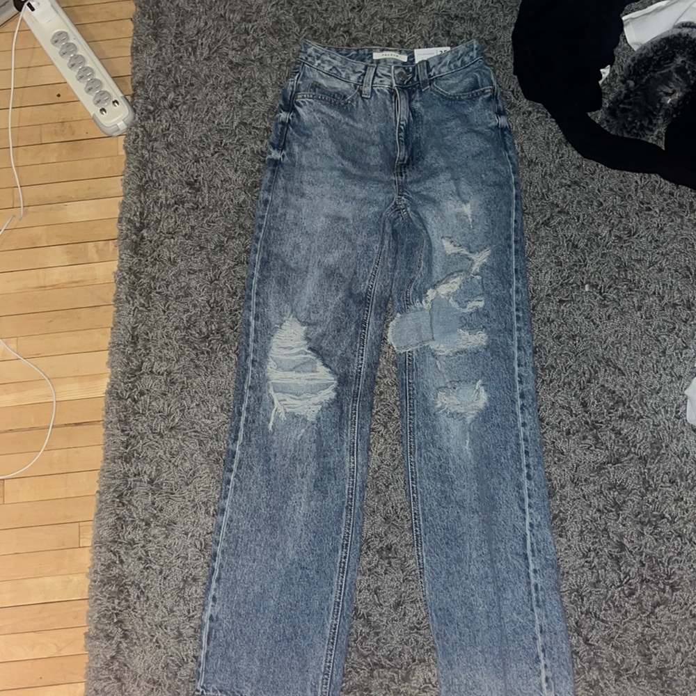 PacSun 90’s Boyfriend jeans. Size 25.